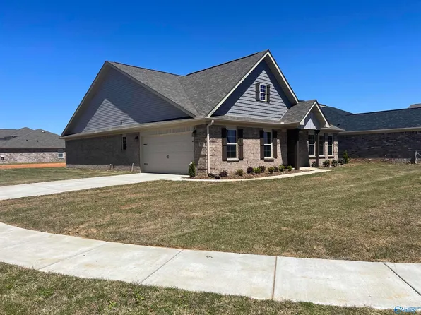 165 Beaver Brook Pl, Toney, AL 35773