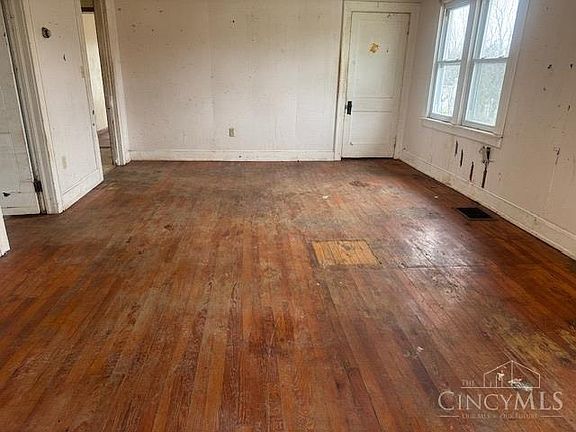 3rd image of 1033 Old Saint Rte #32