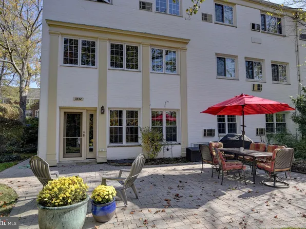 3342 Gunston Rd, Alexandria, VA 22302