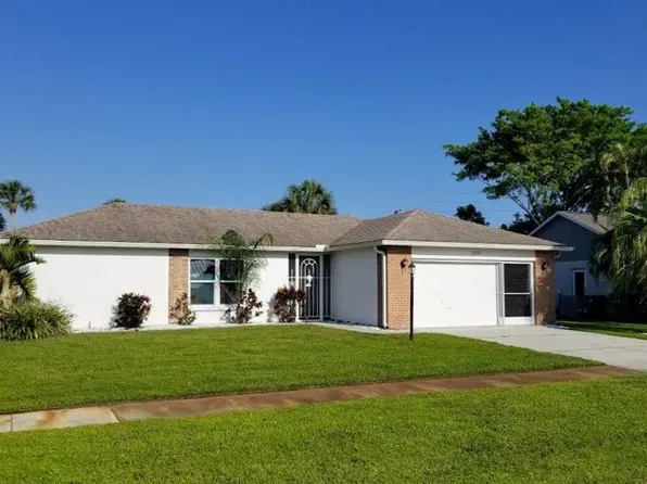3801 Kingston Blvd, Sarasota, FL 34238