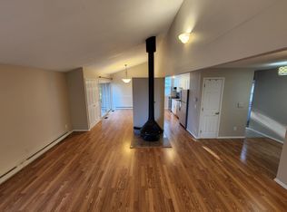 101 Country Squire Dr UNIT B, Cromwell, CT 06416