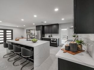 8214 E Highland Ave, Scottsdale, AZ 85251