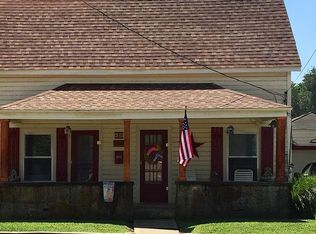 818 E Chestnut St, Carthage, MO 64836