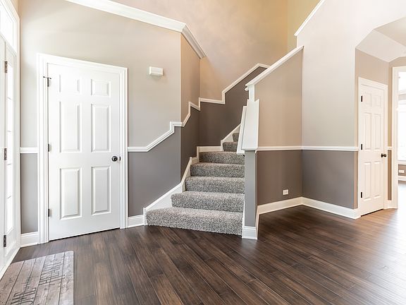4th image of 237 Woodland Park Cir