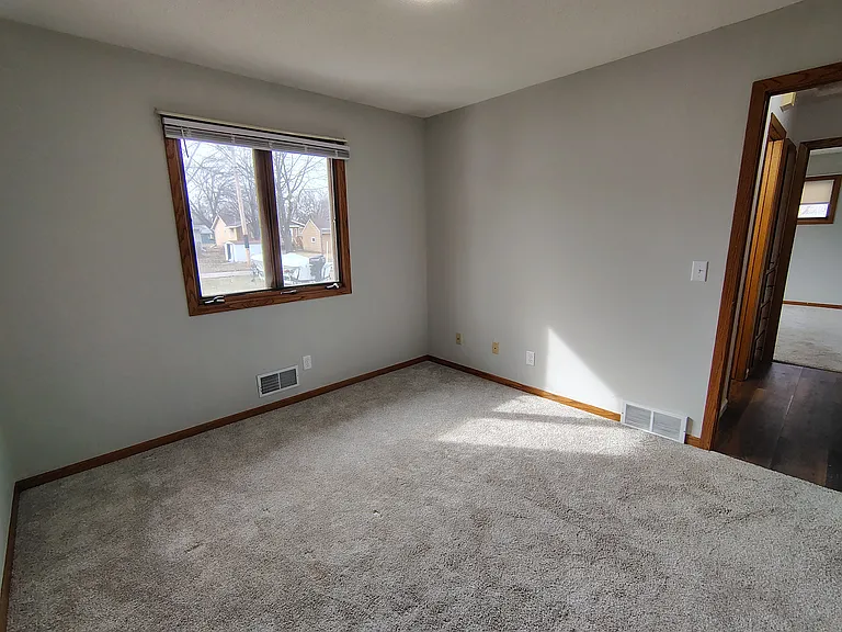 838 Apgar St S — Photo 9
