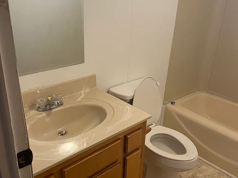 102 Acorn Ln — Photo 5