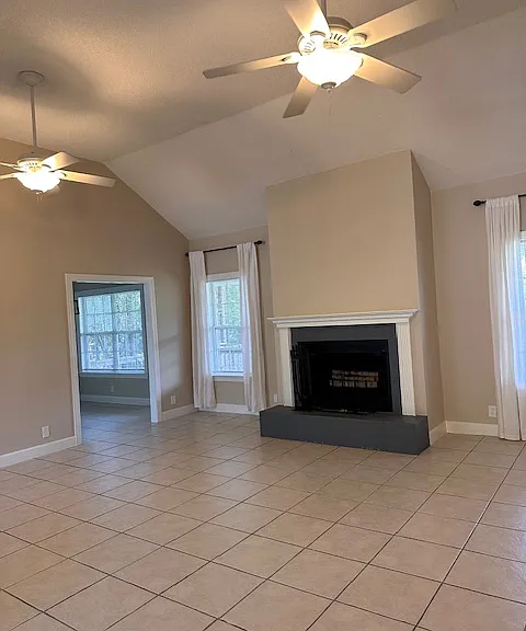 135 Palmera Ln — Photo 2