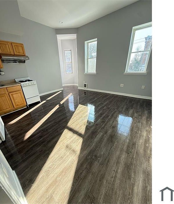 1st image of 2031 W Ontario St #3F