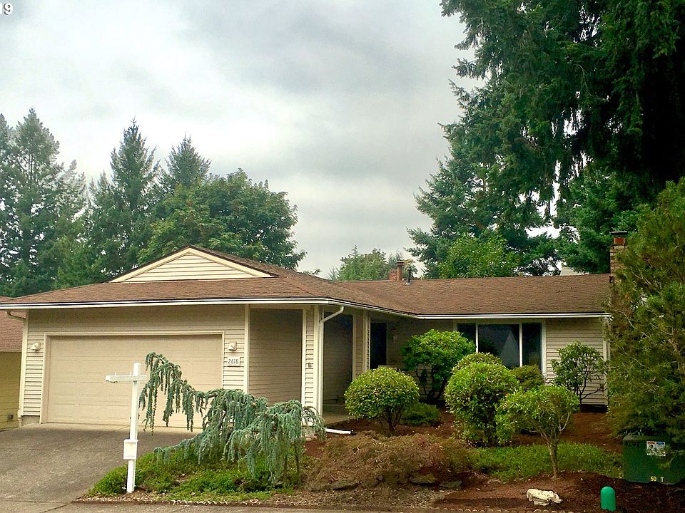 1st image of 2618 SE Balboa Dr