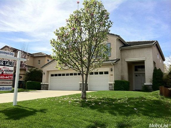 4th image of 3304 Camelot Ct