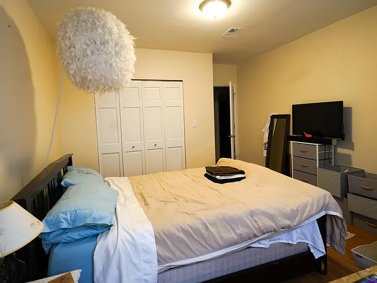 2845 N Southport Ave #1F — Photo 11