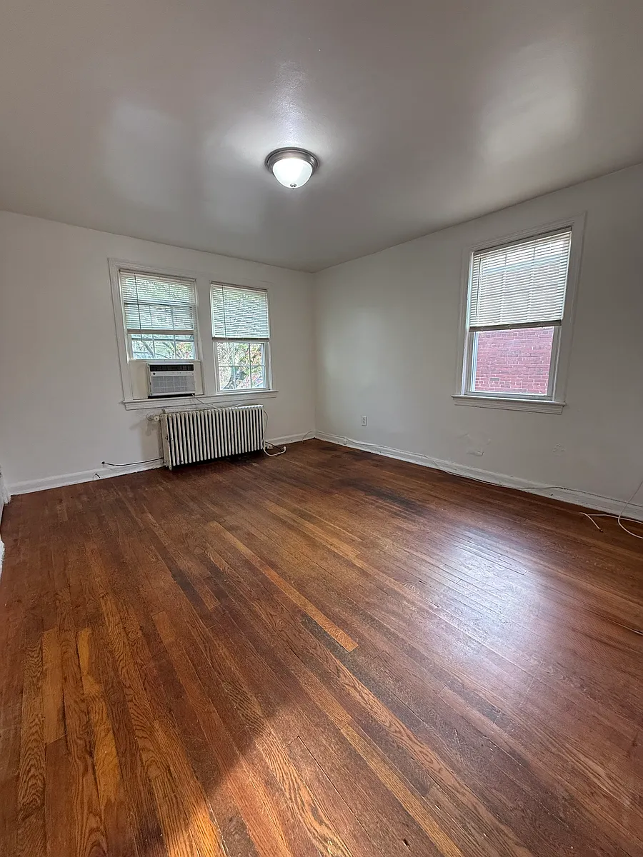 Building Photo - 4520 Eads St NE #2