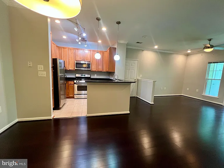 1509 N Point Dr #303 — Photo 13
