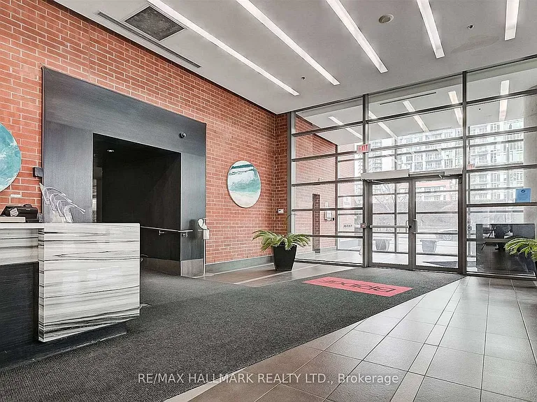 38 Joe Shuster Way W #709 — Photo 2