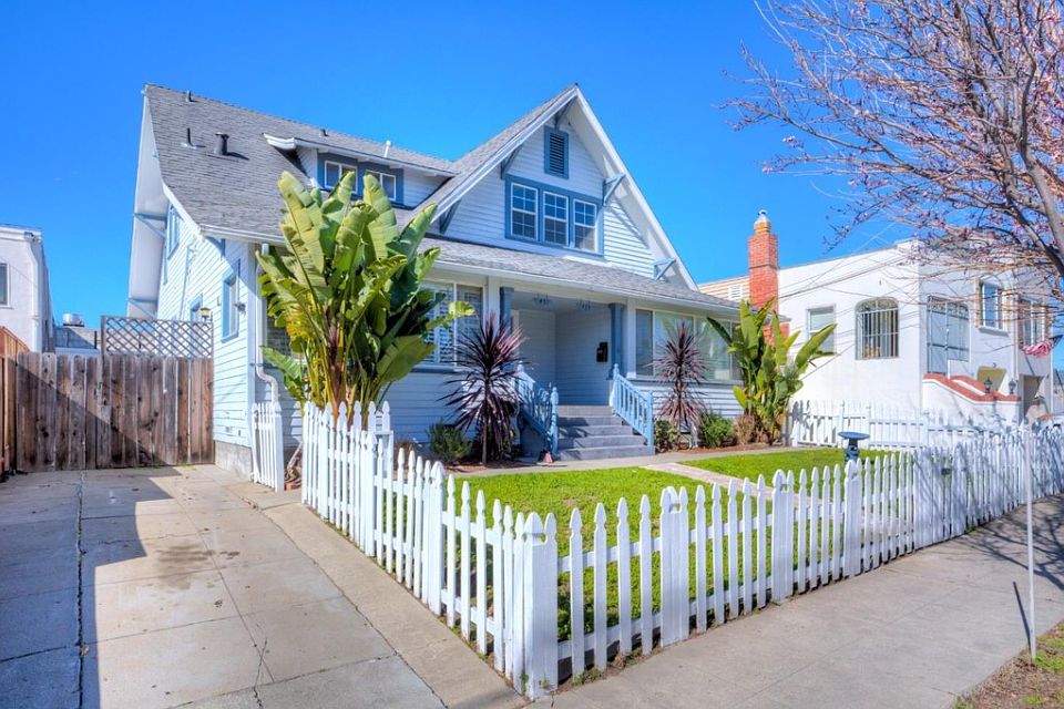 1st image of 433 Mastick Ave