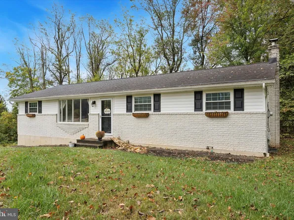 20 Edgehill Rd, Boyertown, PA 19512