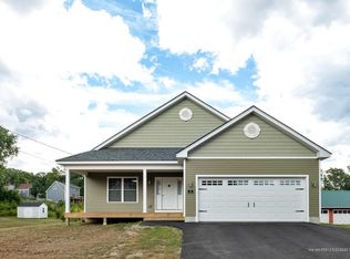 72 Sullivan St, Berwick, ME 03901