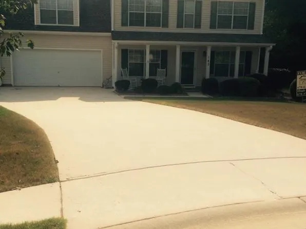 143 Calico Loop, Grantville, GA 30220