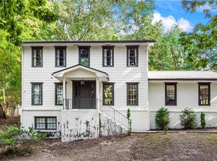 813 Lakeshore Dr, Berkeley Lake, GA 30096