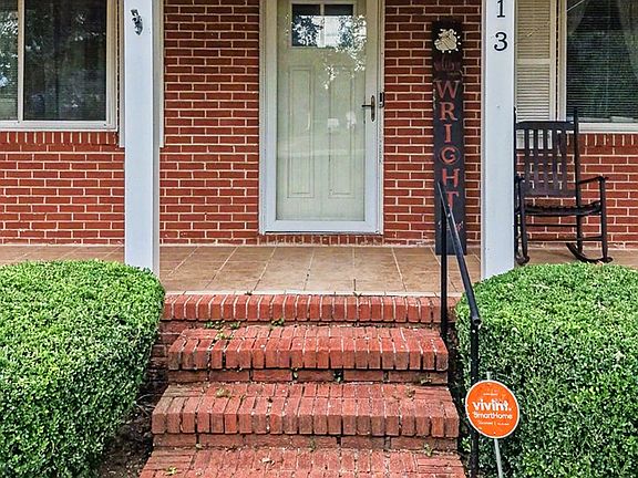 2nd image of 2413 Lily Pond Rd