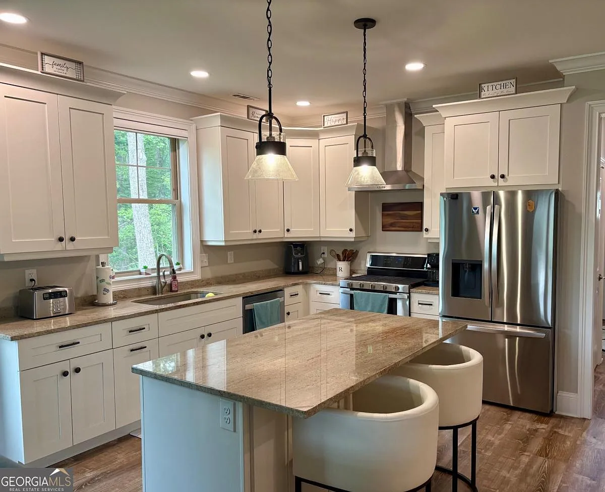 4 bed, 2.5 bath, 2128 sqft, $3,500 — Photo 1