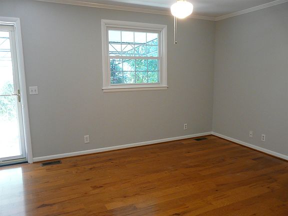 5th image of 7443 Bridle Dr