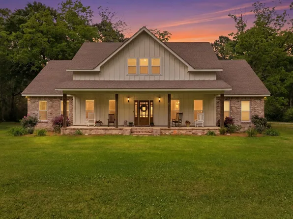 300 Delk Rd, Moselle, MS 39459