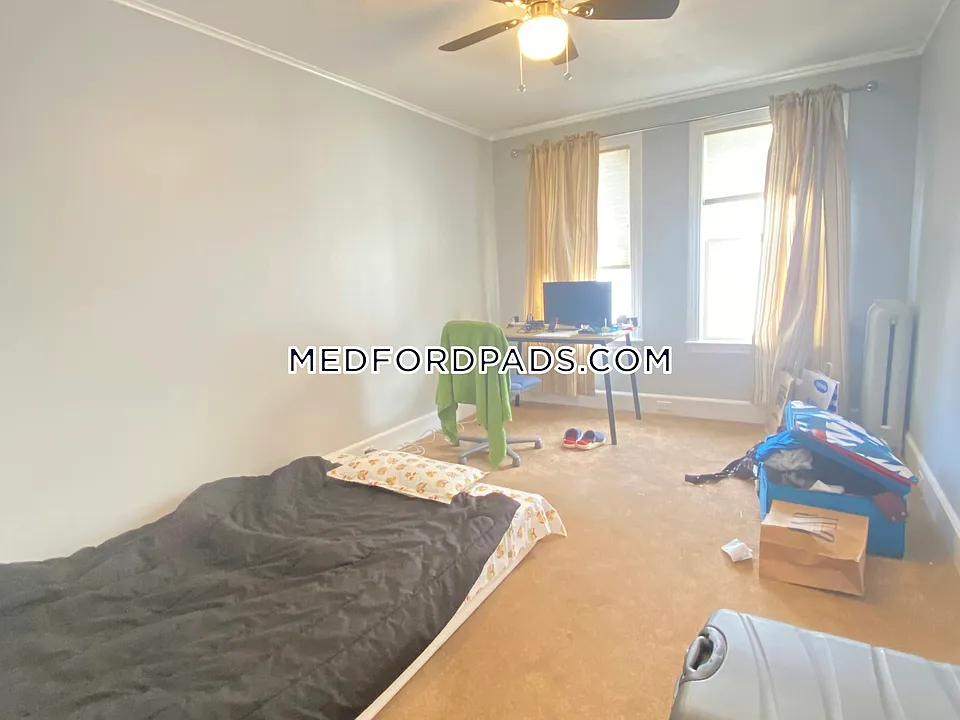 11 Bowdoin St #2