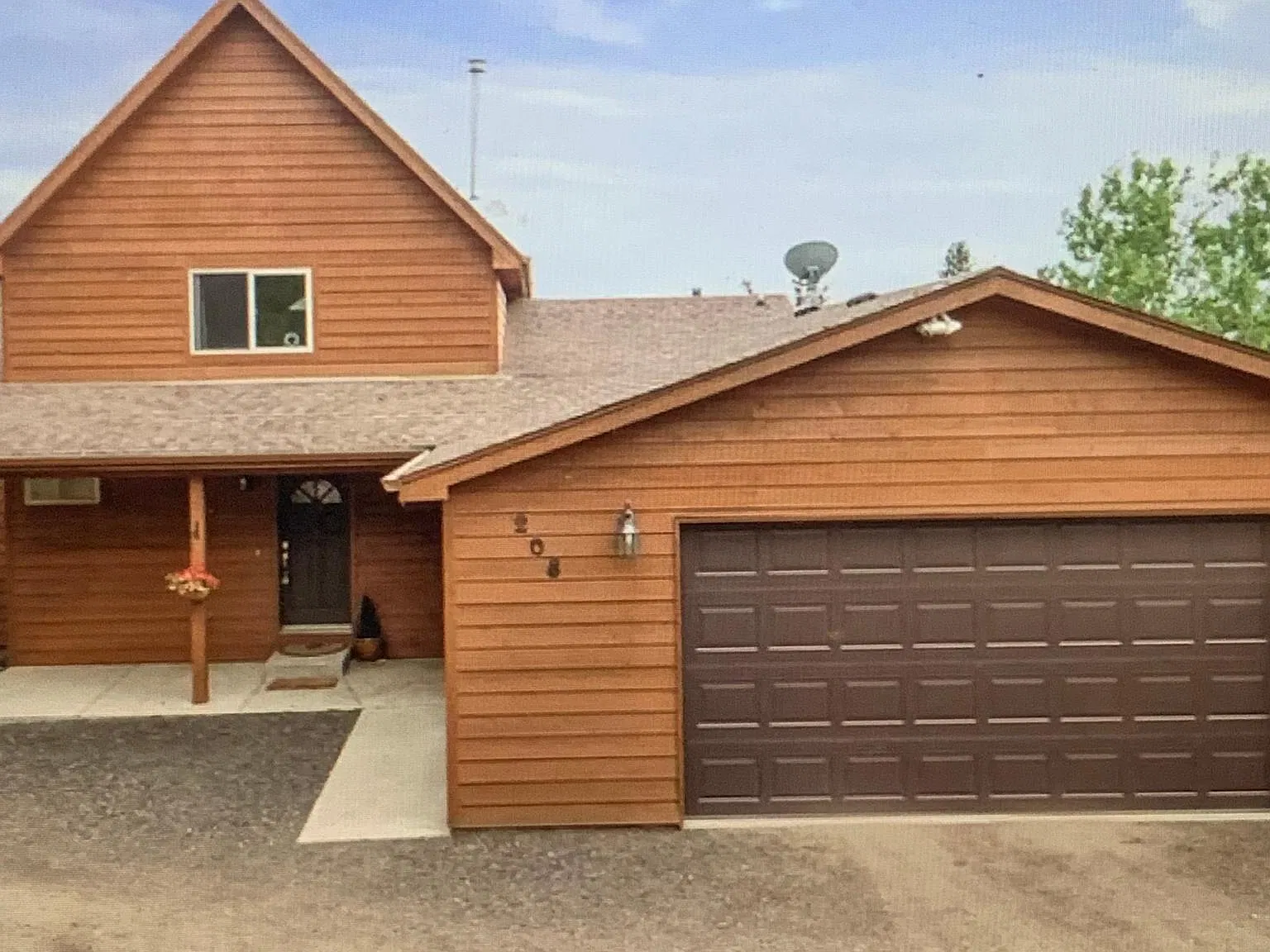 3 bed, 2.5 bath, 3084 sqft, $3,400 — Photo 2