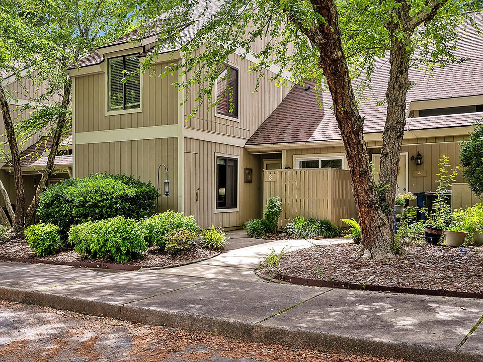 1st image of 4101 Five Oaks Dr Unit 3