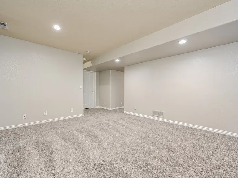 4376 Foxberry Dr — Photo 13