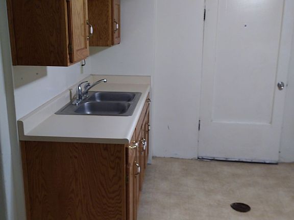 4th image of 193 E Center St #Basement