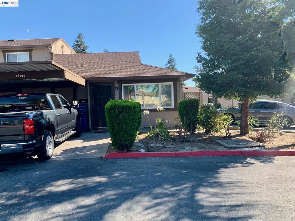 1st image of 2606 Princeton Ln