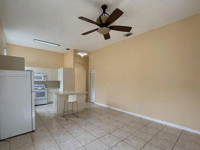 15339 SW 32nd Ter — Photo 3