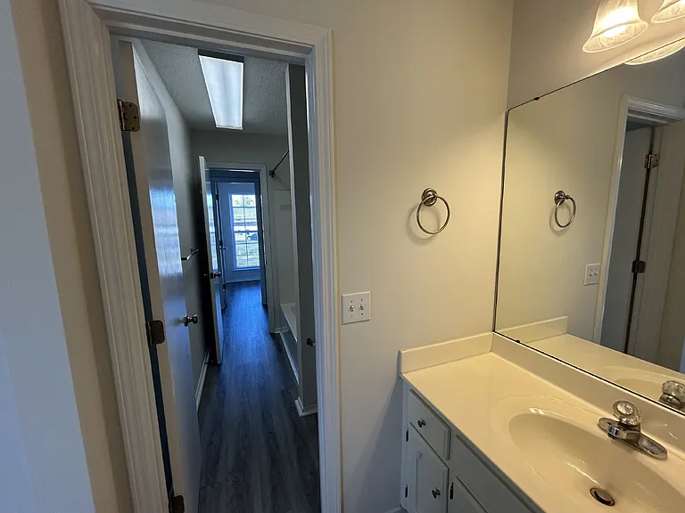 650 N Dixie Ave #A — Photo 18