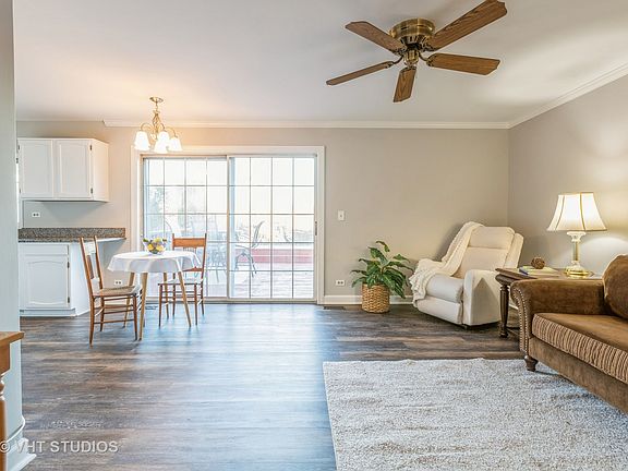 5th image of 3233 Blaine Ct E