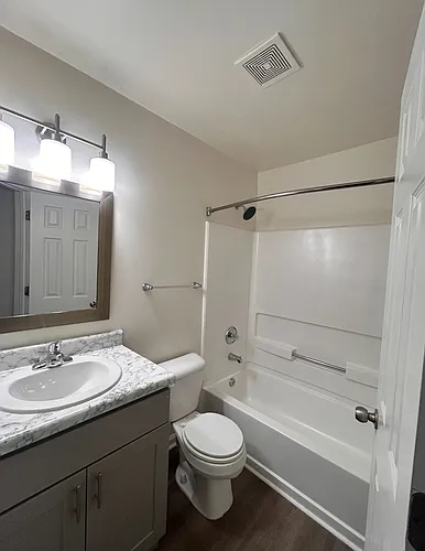 1261 Fords Pointe Cir #1261 Photo 1