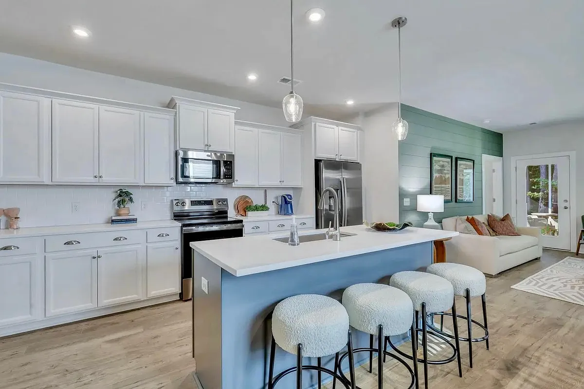 Kitchen - 55 Lockwood Dr