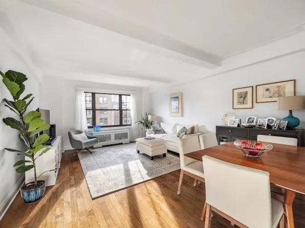 245 East 72nd Street image 2 of 12