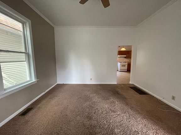3rd image of 405 Donmoyer Ave