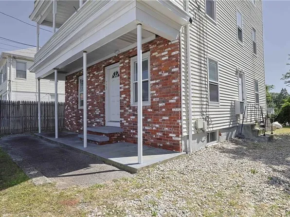 156 Urban Ave Floor 3, Providence, RI 02904