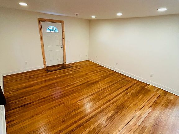 5th image of 1113 Progress St NW