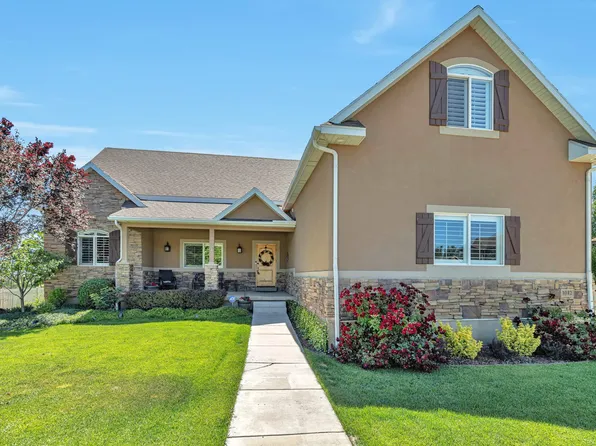 1042 S View Crest Ln, Kaysville, UT 84037