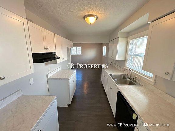 2nd image of 1415 Jeannine St
