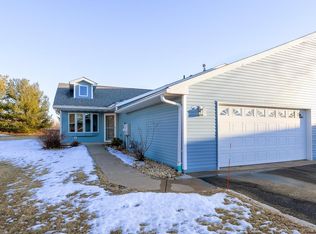 330 Meadowview Ct, Baldwin, WI 54002