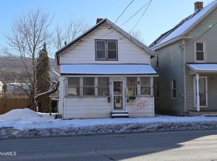 89 Columbia St, Adams, MA 01220