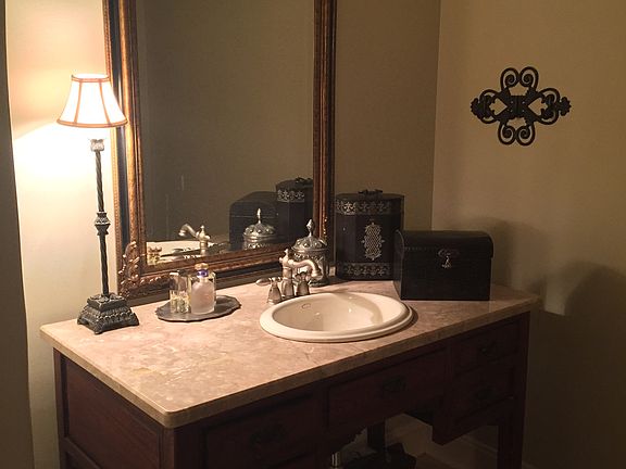 5th image of 808 Mount Belvoir Dr