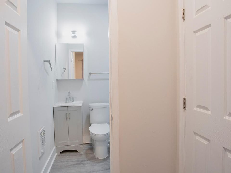 2nd image of 3319 H St #1FF