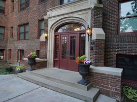 2338 Marshall Apartments