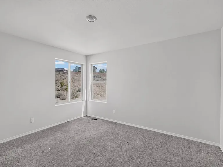 1504 Gulfstream Dr SE — Photo 25